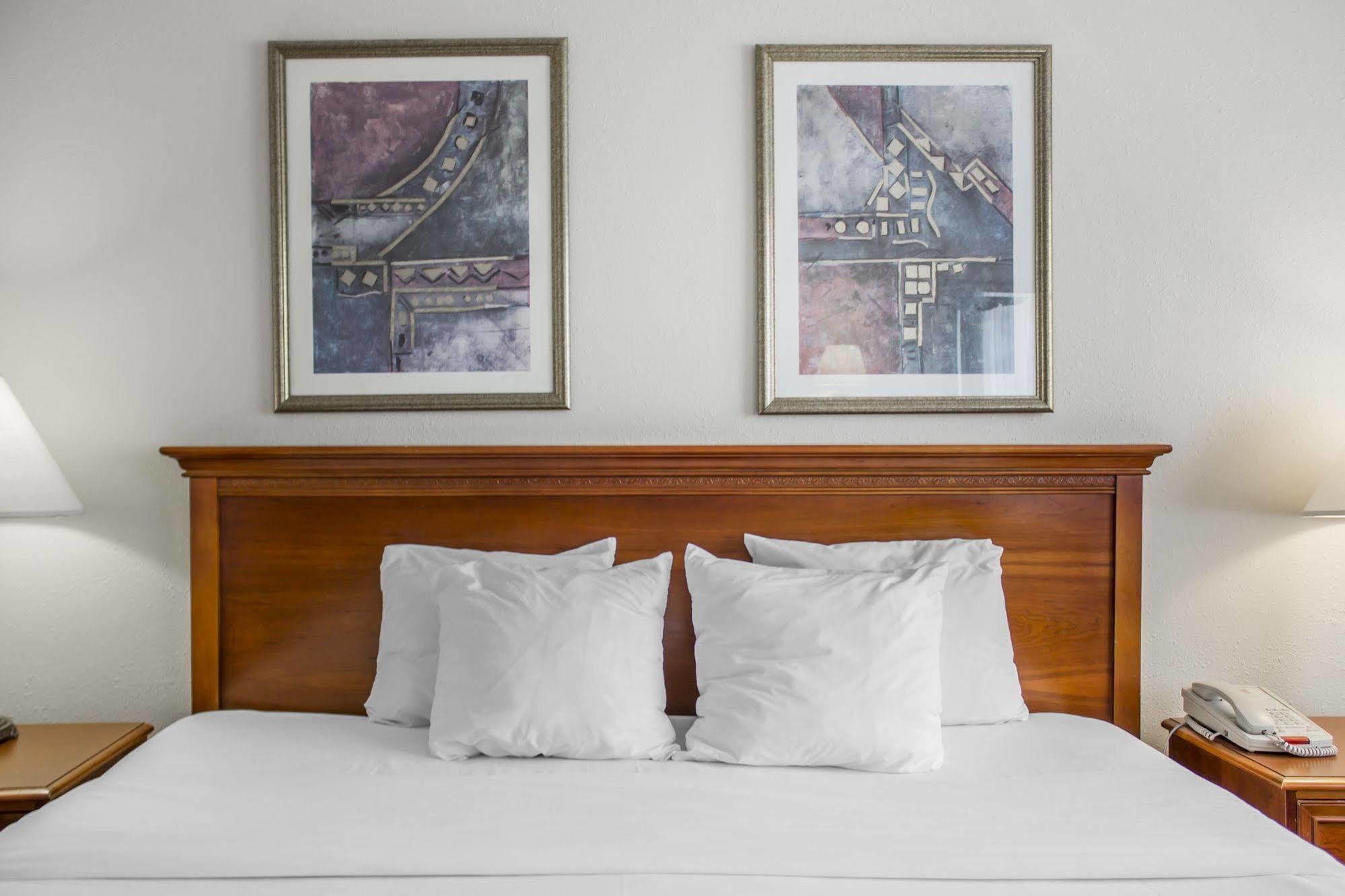 Norwood Inn Hudson Kültér fotó