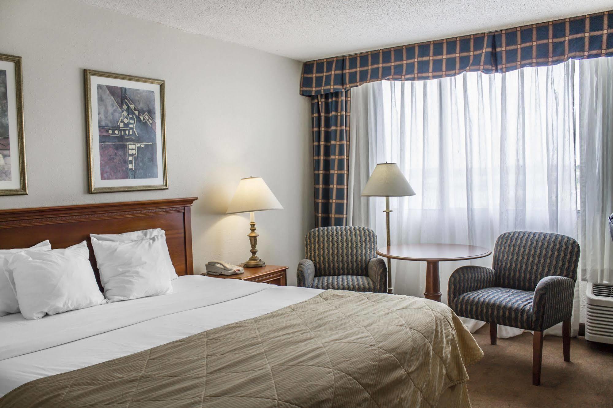 Norwood Inn Hudson Kültér fotó