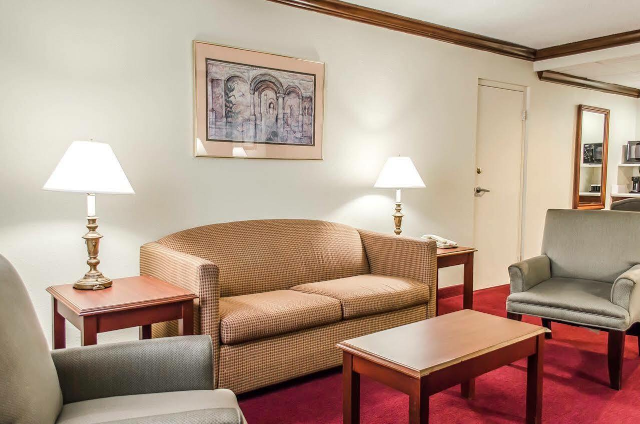 Norwood Inn Hudson Kültér fotó